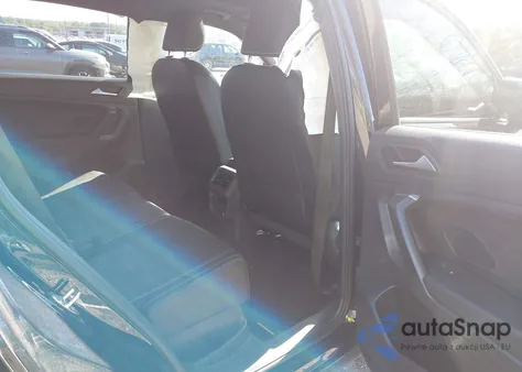 2021 Volkswagen Tiguan 2.0T Se/2.0T Se R-Line Black/2.0T Sel z USA, uszkodzony, nr VIN 3VV2B7AX9MM088414